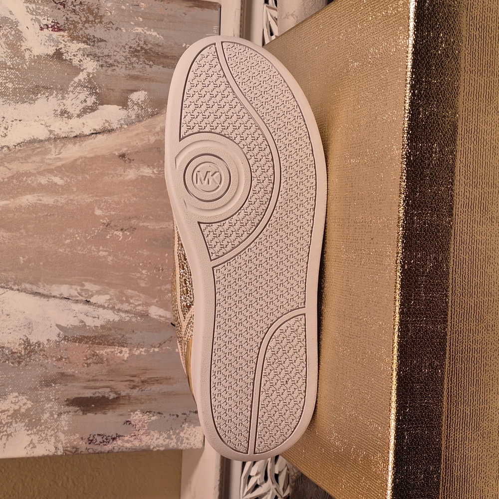 Michael Kors Hayes Lace Up Sneaker - Picture 5 of 8